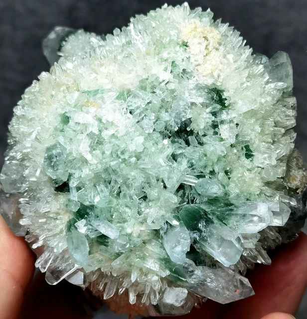 571g New Find Green Phantom Quartz Crystal Cluster Mineral Specimen Healing 9
