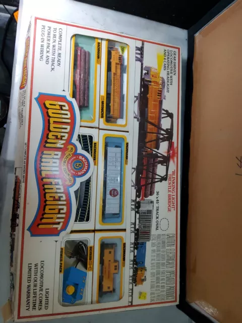Bachmann Golden Spike HO train set. 125 pieces ready to run Lightly used. Decent