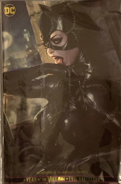 Catwoman #15 Convention GOLD FOIL Variant Artgerm SEALED Michelle Pfeiffer