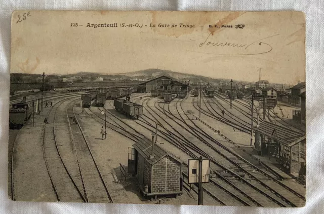 CPA Argenteuil, la Gare de triage avec trains