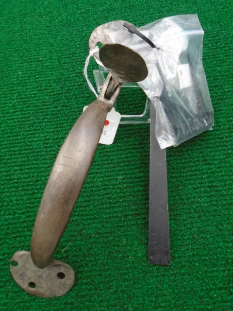 19th Century Wrought Suffolk Style Bean Thumb Latch Completed w/Bar Set  (40131)