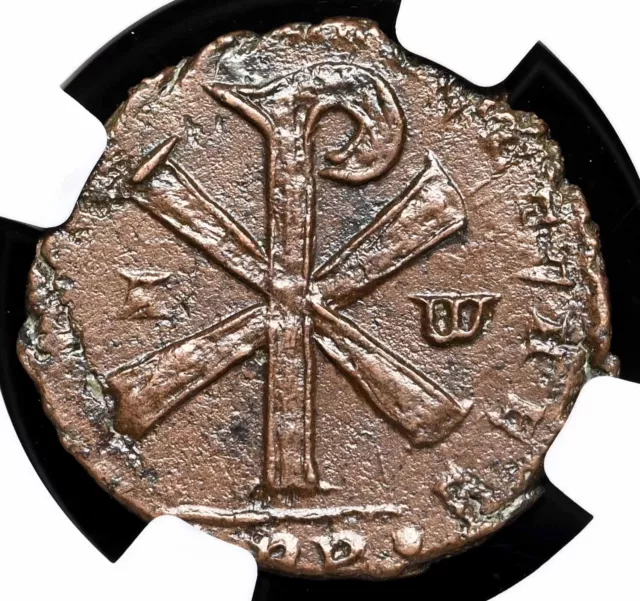 Magnentius. AD 350-353. Æ Centenionalis, Large Chi-Rho, NGC VF