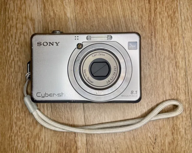 Sony Cyber-shot DSC-W100 8.1MP Digital Camera - Silver Untested