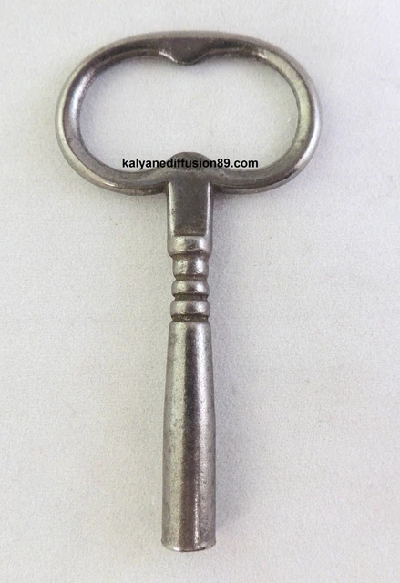 Clé De Remontage Vintage Pour Horloge - 10 Cm, Carré Intérieur 7,16 Mm - Marque Le Castel