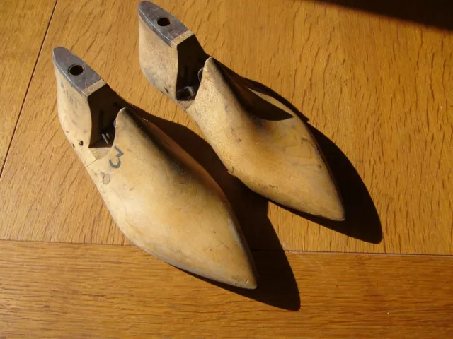 Coppia vintage di calzolai in legno dura taglia 3. Marcato Davey Lester