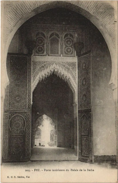 CPA AK FEZ Porte intérieure du Palais de la Betha MAROC (24365)
