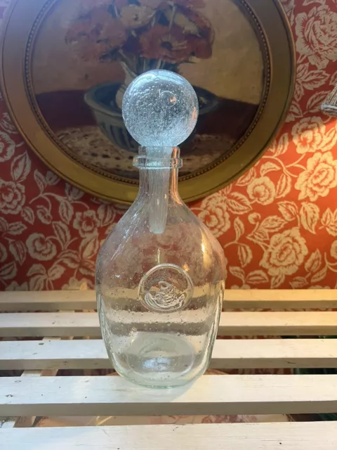 Grande Carafe En Verre Bullée Signée BIOT avec son bouchon boule.