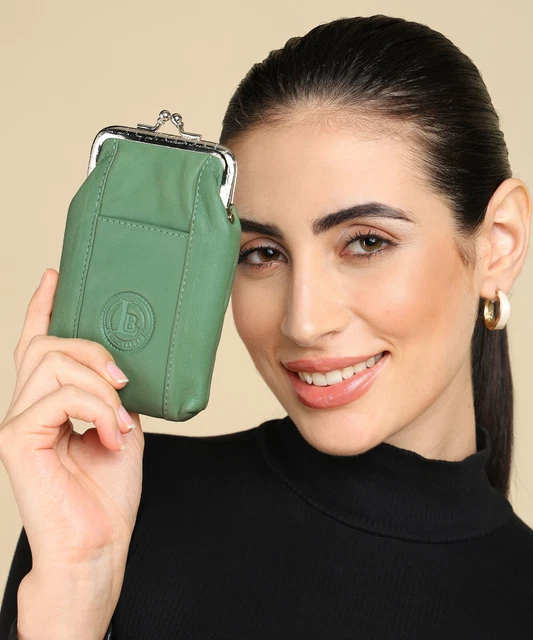Adamis Full Grain Leather Keychain Holder – Zip Closure Key Wallet With 6 Key Hooks, Compact Organizer Pouch For Men & Women (Green, 6x11 Cm)