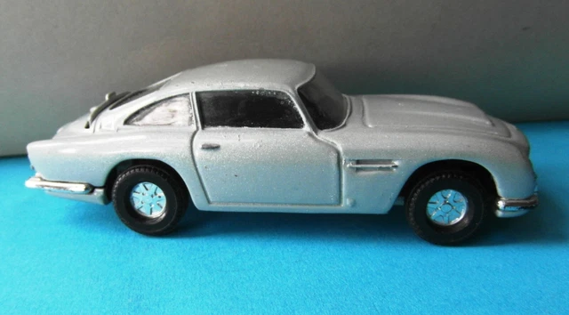 Corgi Aston Martin DB5 James Bond 007 - Thunderball Corgi Aston Martin DB5 James Bond 007 - Thunderball