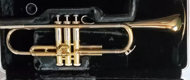 AS IS Bach Bundy Trumpet by Selmer in Hard Black Case missing parts? two tone AS IS Bach Bundy Trumpet by Selmer in Hard Black Case missing parts? two tone