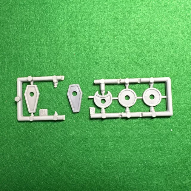 Warhammer Classic Fighter Warrior Shield Bits Shields 80s Games workshop Citadel