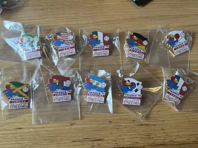 10x France 98 World Cup Pin Badges Mascot Footix 1998 Football Coca Cola Coke
