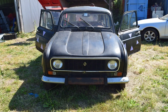 2 Stück Renault R4  Bastlerfahrzeuge