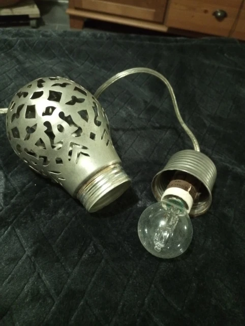 Ancienne Lampe De Caméra - Ampoule Massive Rubis - Marque Nactin Ou Universelle