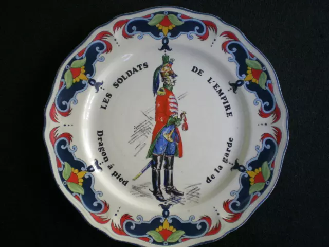 Assiette Les Soldats De L'empire Ceramique Le Moulin Des Loups Collection