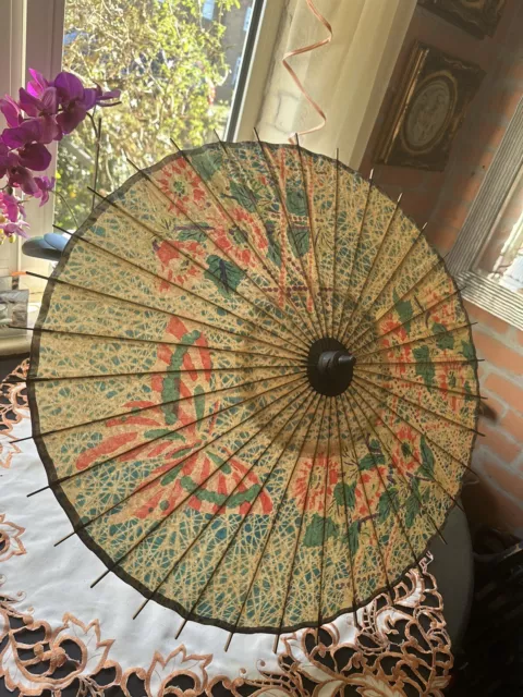Traditional Vintage Hand Painted Chinese Oil or Rice Paper Sun Umbrella/Parasol 