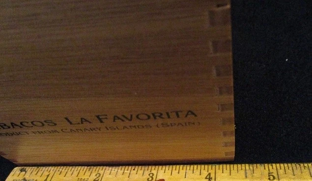 Robustos La Favorita - Wooden Cigar Box ONLY - From Canary Islands (Spain) 10