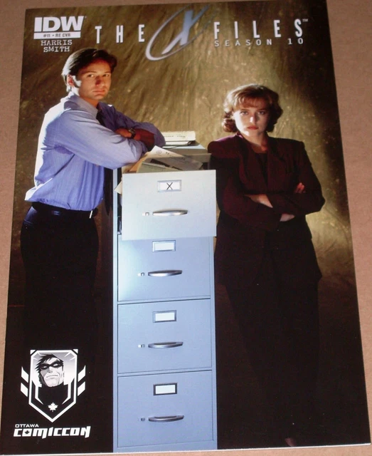 X-Files #11 Ottawa 2014 Photo Variant IDW Season 10 Comic Con Duchovny Gillian