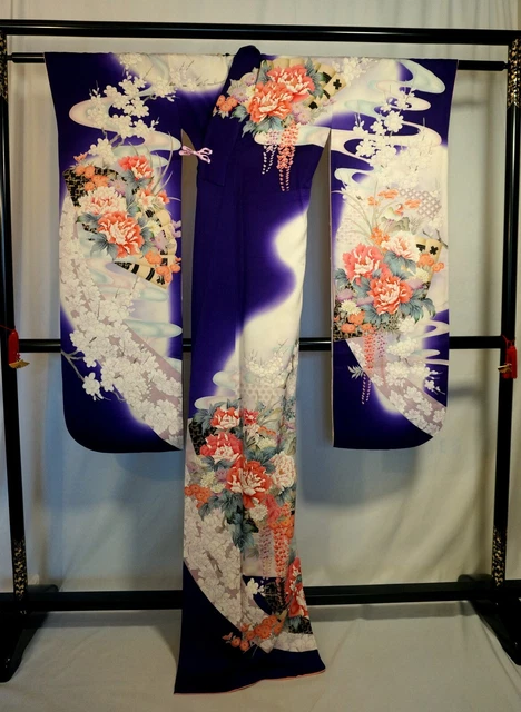 Japanese kimono SILK"FURISODE" long sleeves, Gold leaf, Birds, Plant,L5' 7".3130