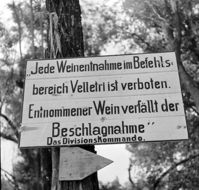 WW2 Photo WWII German  Sign Between Valmontone and Rome 1944  Italy   / 1416