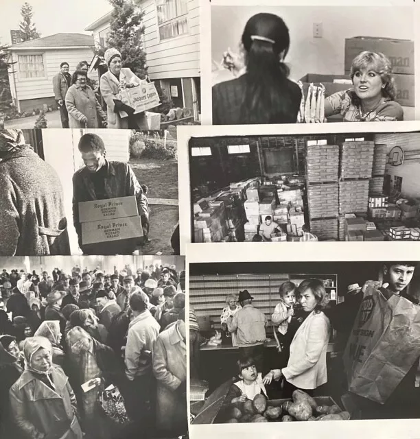 LG17-155 POOR PEOPLE 1980-90s FOOD BANKS & LINES PHOTO LOT 26pc B&W Orig Wire