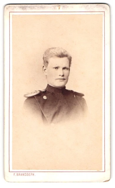 Fotografie F. Brandseph, Stuttgart, junger blonder Chevaulegers in Uniform mit
