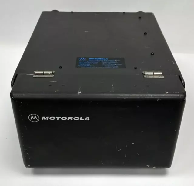 Vintage Motorola Communications Service Monitor R-2210B Complete kit w Manual