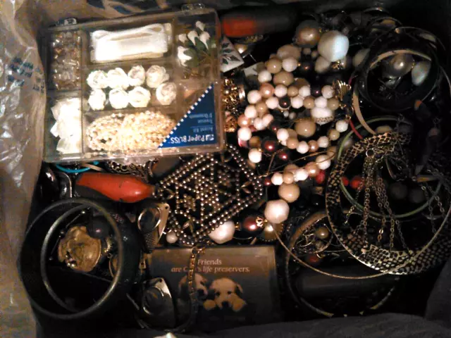 Vintage To Now JUNK Jewelry Lot-Craft-Repair-Harvest-Repurpose-Altered Art 22B