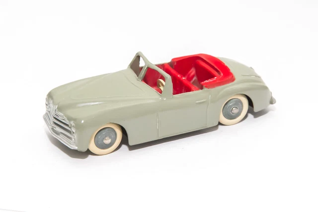DINKY TOYS 1/43 REF : 24 S SIMCA 8 SPORT 3ème Type