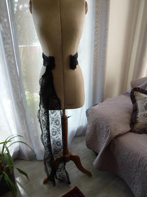 Écharpe Ou Cravate Ancienne En Soie Brochée Du XIXe Siècle - Foulard Ascot Vintage Pour Femme