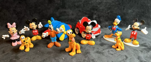 LOT Of 11 Disney Figures  Mickey  Minnie  Donald  Pluto  Goofy  Car  Plane 2”-3”