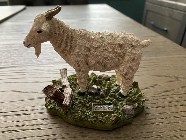Farm Friends Gerrie the Goat 4th in series Trevors Barnyard Animal Figurene 1998
