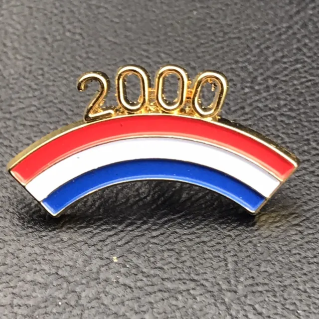 Pin Patriotic Rainbow 2000 Vintage Rojo Blanco Azul Millennium Pride Millennials