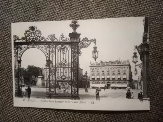 Cpa Nancy Grille Jean Lamour Et Le Grand Hôtel