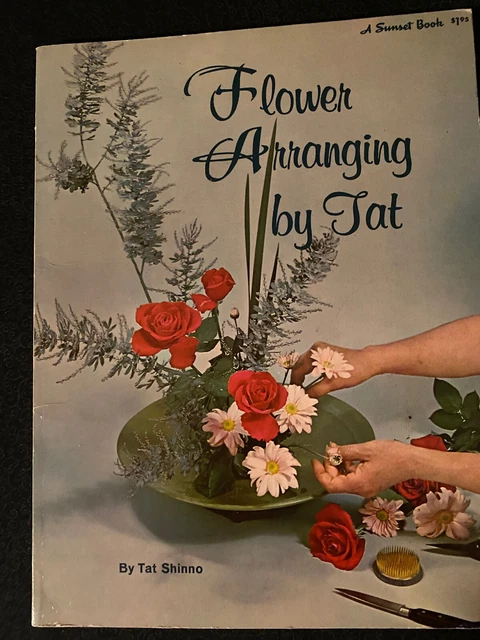 Libro usado para atardecer arreglos florales de Tat (1967)