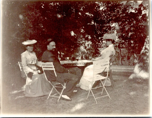 France, Fécamp, a family on the terrace vintage print. 10X Citrate Print