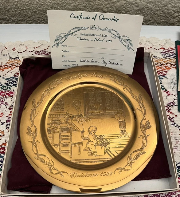 Dirilyte Christmas Plate Poland 1982.