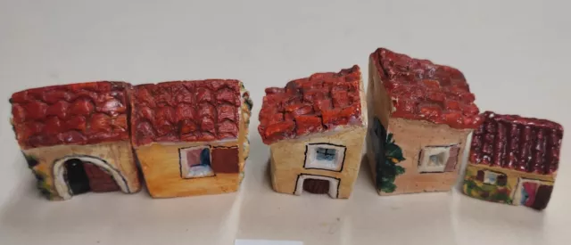 maisons provençales en plâtre pour crèche ou diaporama lot de 5          G46-09