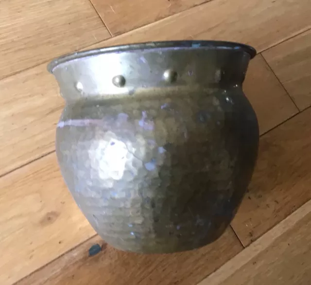 Vintage Hammered Brass Planter Jardiniere Plant Pot Ornate Detailing ref1