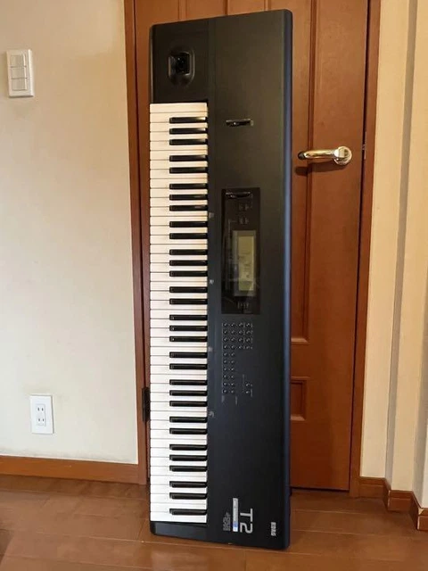 Fonction de synthétiseur Korg T2 Music Workstation testée d'occasion