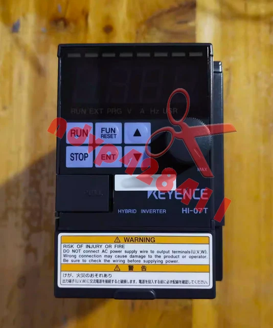 1PC Used KEYENCE inverter 220V HI-07T