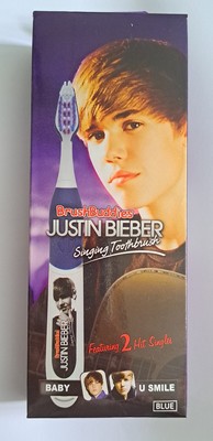 Spazzolino Justin Bieber Toothbrush blu Singing Baby Smile Bravado gadget suona 