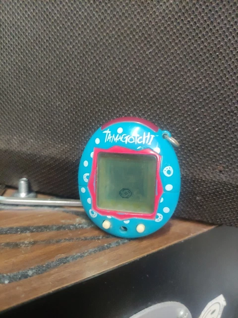 Tamagotchi Connection V4 Bandai - Argent Et Chocolat - 2004 - Fonctionnel