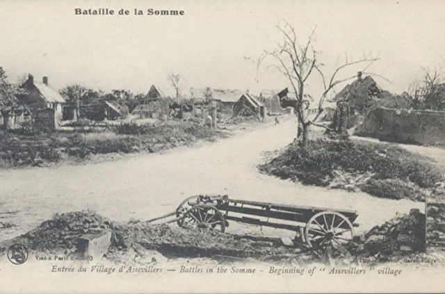 80 - CPA Assevillers (Somme)  Entrée du Village / Superbe