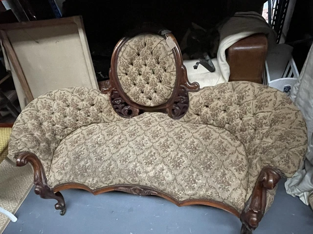 Vintage Spoon Back Conversation Sofa, Button Back,  900mm x 1680mm x 640mm