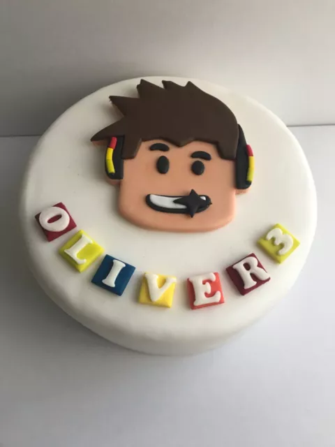 Roblox inspired edible handmade logo plaque / badge birthday cake