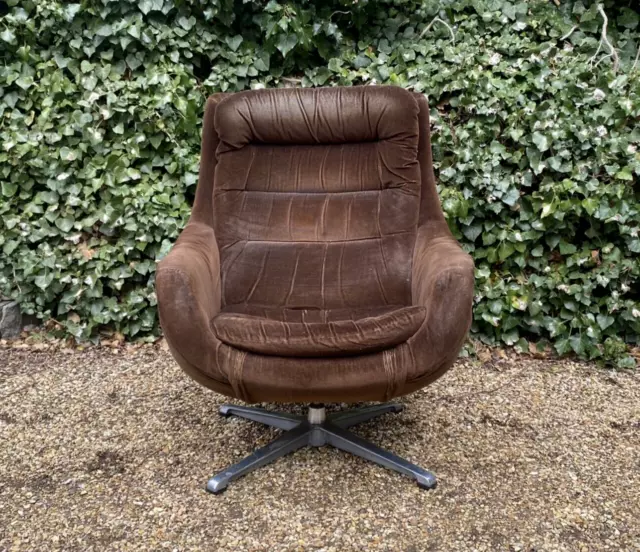 Vintage 1970'S Danish Swivel Egg Chair