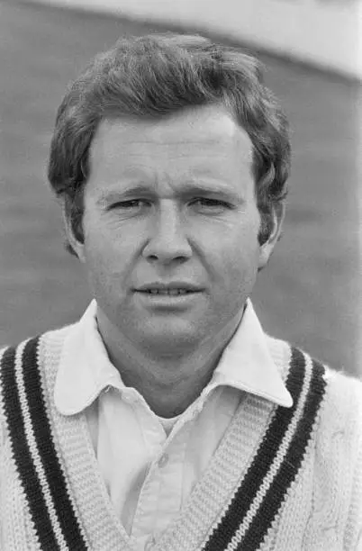 Dudley Owen-Thomas of Surrey County Cricket Club 1974 OLD PHOTO