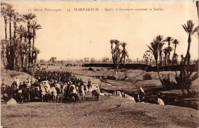 CPA AK MARRAKECH Spahis et Goumiers escortant le Sultan MAROC (689860)