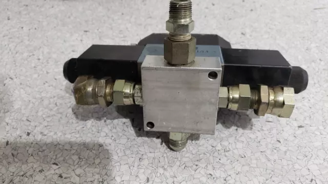 VSD03M-3L-GB-75L Continental interchange D03 hydraulic solenoid valve 4 way 3 po 3